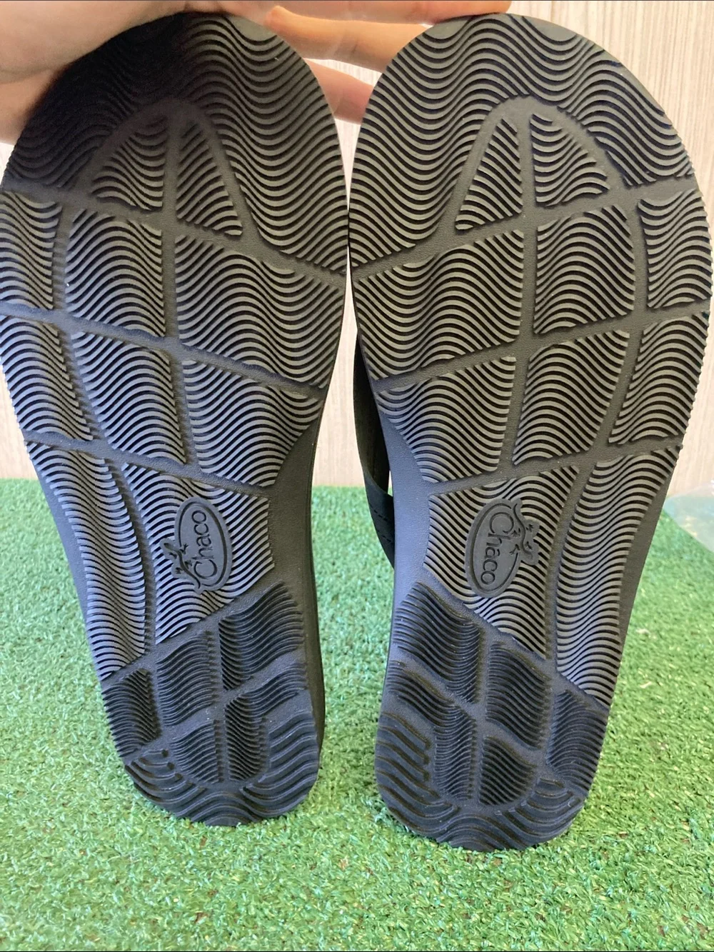 Chacos Mens Black Flip Flop Sandals size 13 NEW (OKPM-07-017)
